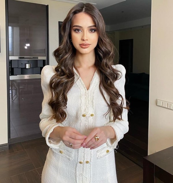 من هي مريم ناظم الرياشي