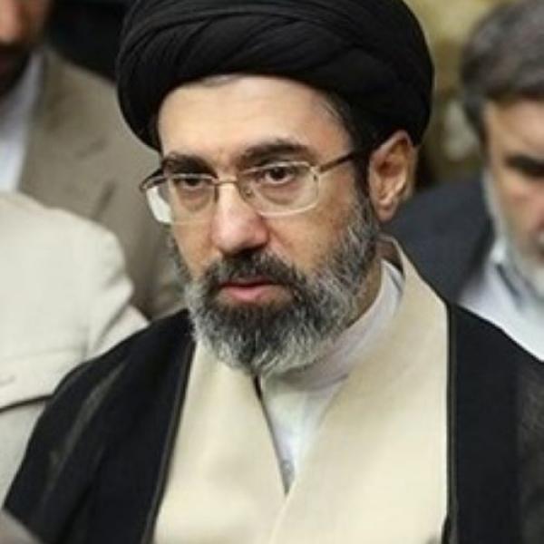 من هو مجتبى خامنئي
